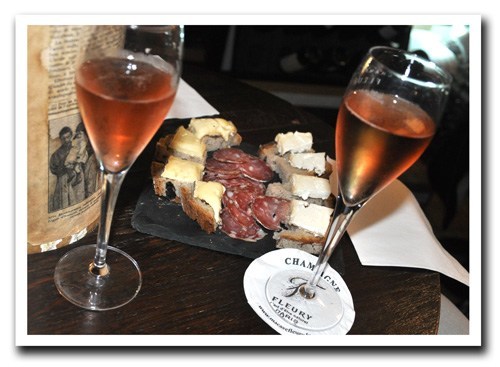 Champagne-and-Nibbles