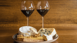 wine and cheese pairings - red wine with cheese