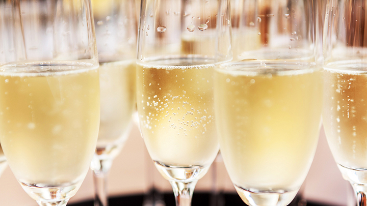  How Long does Champagne Last?