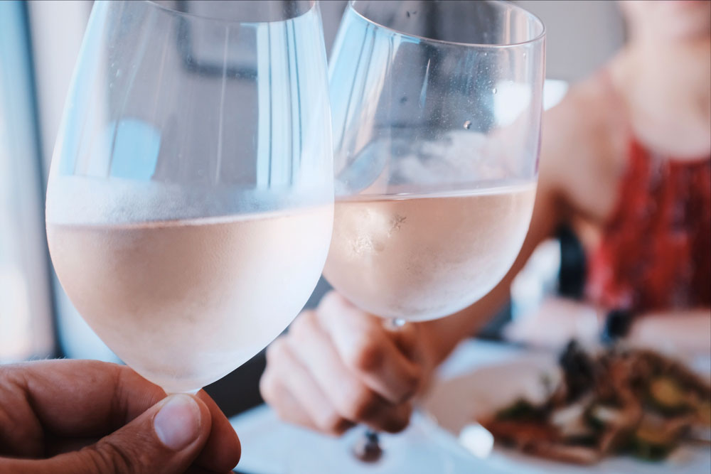 Rose wine in glasses