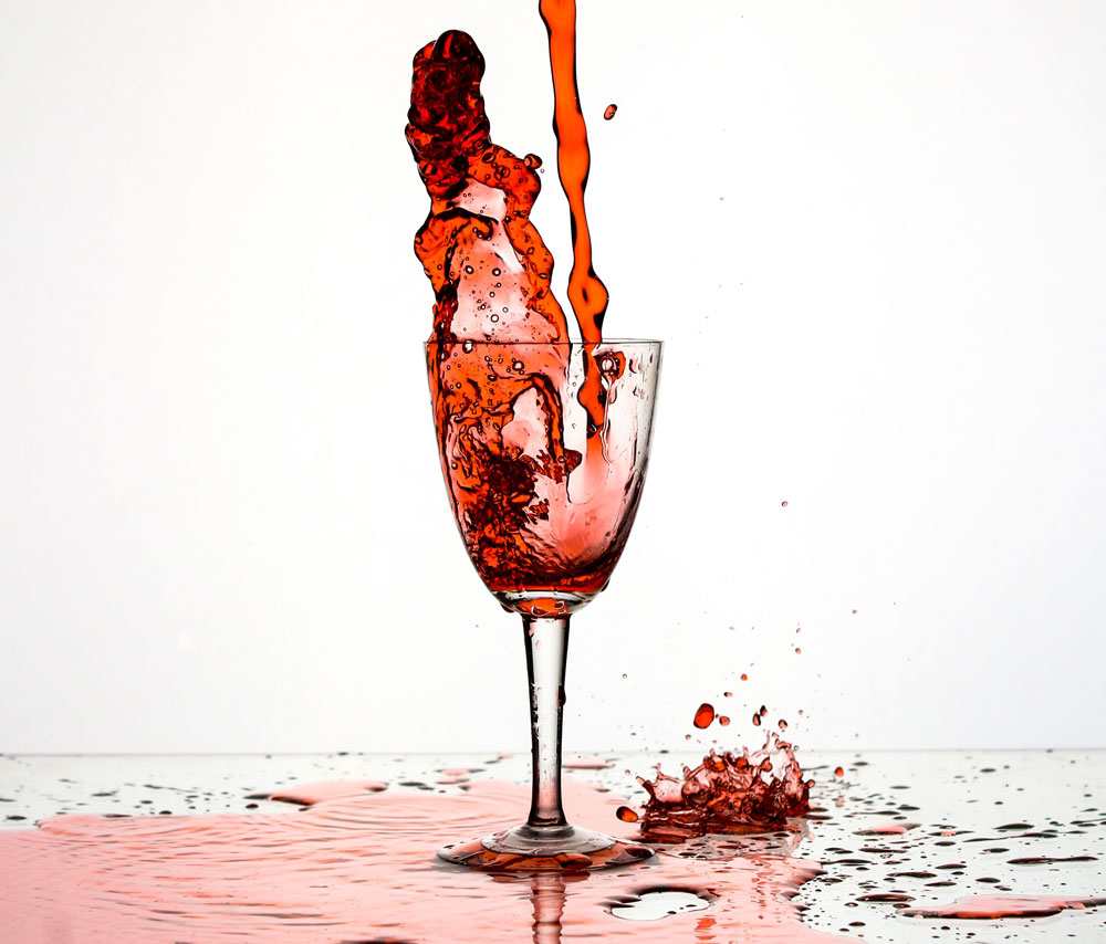 wine toasting etiquette the trick to clinking glasses vintage roots organic wine biodynamic wines