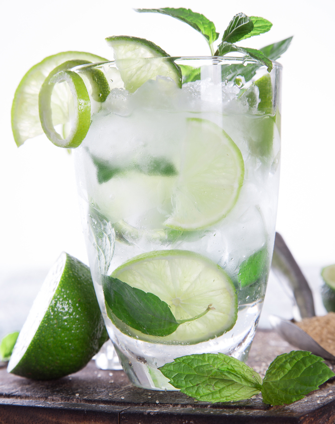 What is a Wine Spritzer and How to Make it? Vintage Roots Organic