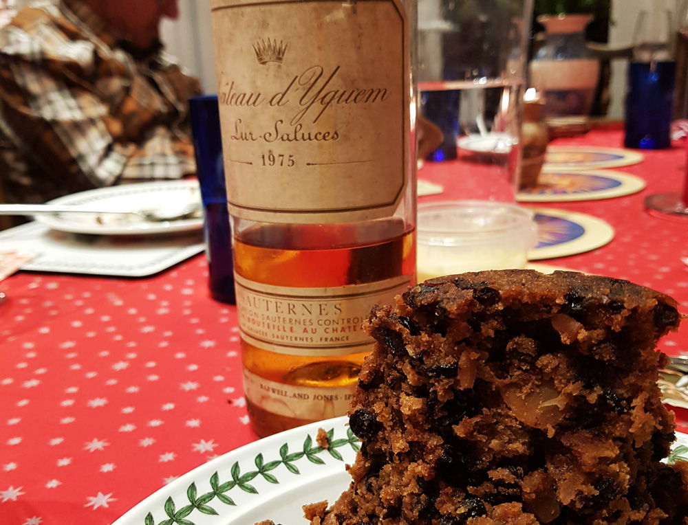 Christmas pudding and dessert wine